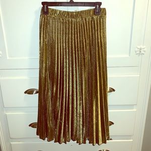 Gold high waisted skirt